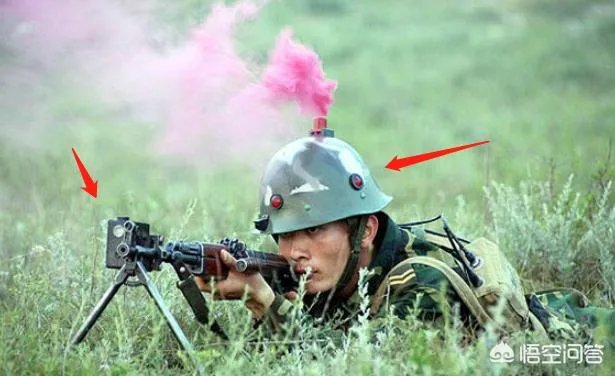 演习时用的空包弹，中弹后为什么会冒烟？