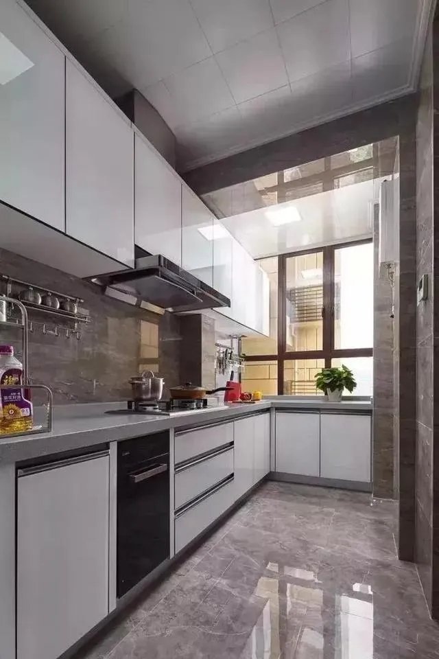 买整体橱柜，还是砖砌橱柜好？看完从此不再纠结！