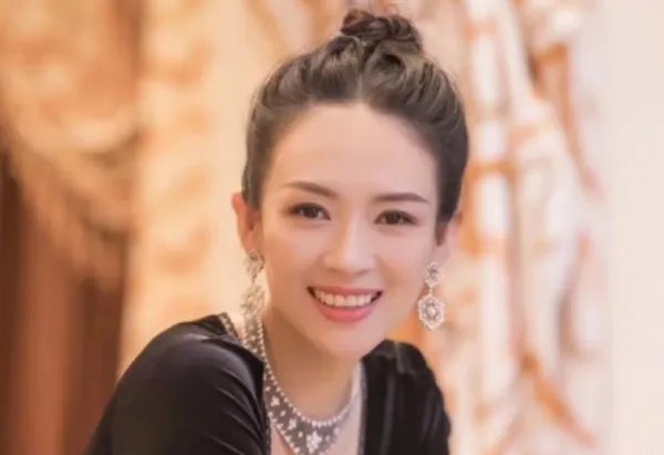 章子怡评《夺冠》说了什么？