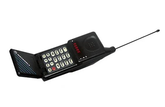 还记得当年的大哥大吗?摩托罗拉30年经典手机回顾