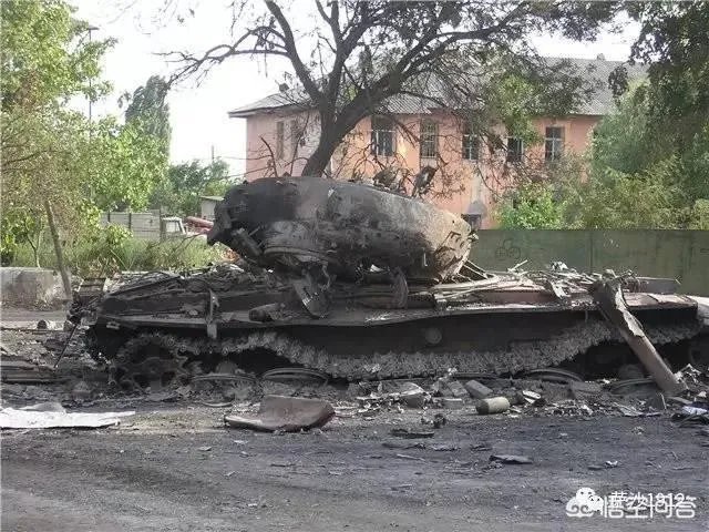 俄罗斯与格鲁吉亚的军事冲突是在什么背景下发生的？