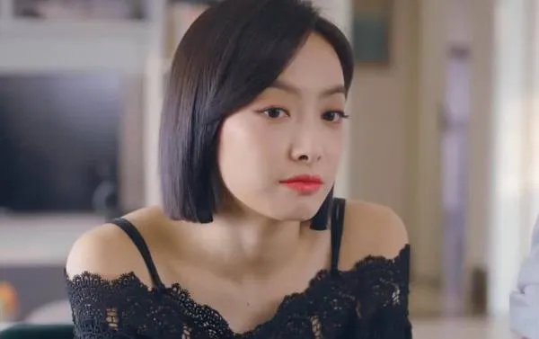 宋茜终止了与HM的合作，她终止合作的原因是什么？