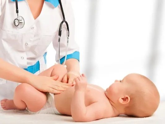 婴儿喂奶后打嗝怎么办