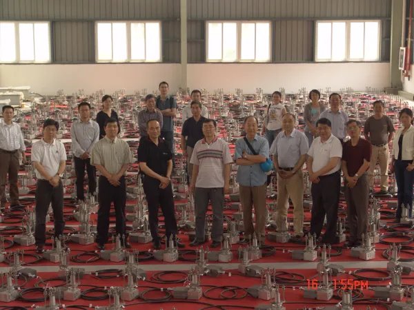 升降机哪个牌子好？