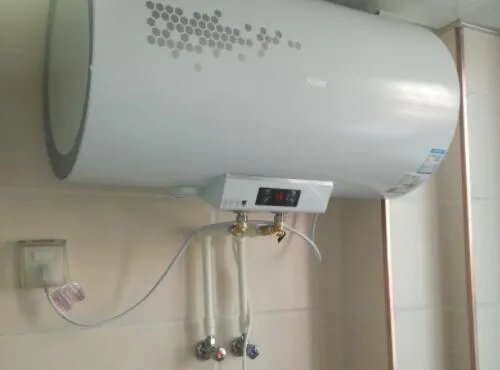 电热水器一般安装多高