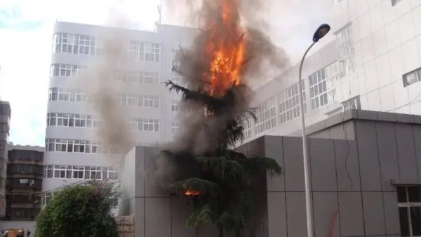 苹果供应商工厂发生火灾，引起火灾的原因是什么？