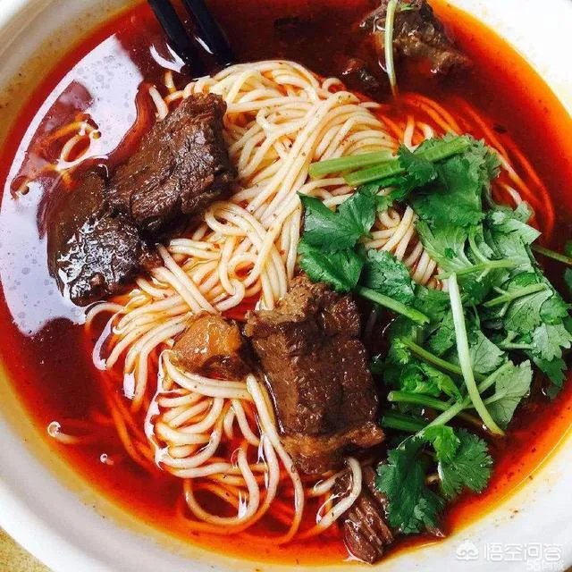 在县城开做什么生意能一年赚三十万