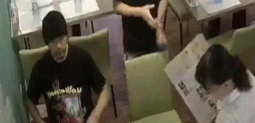 周杰伦被用监控拍照，此行为是否侵犯了艺人的肖像权？