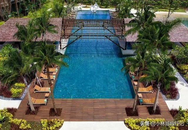 问巴厘岛当地有哪些好的酒店和度假村？