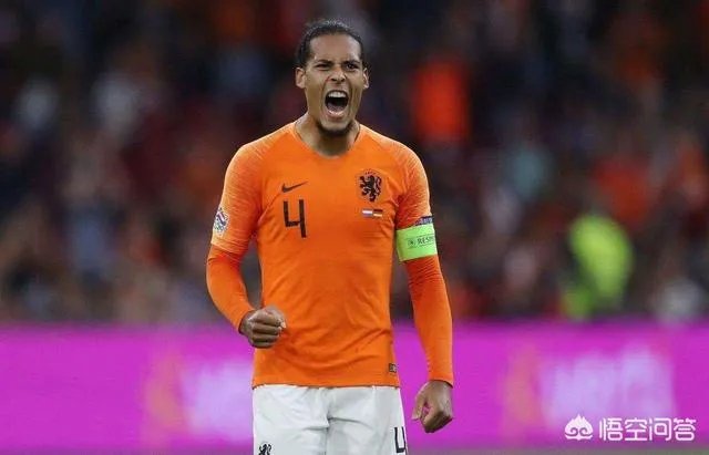 范迪克获得了本赛季英超最佳球员，是不是二十年最好的后卫？