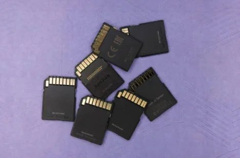 网友为东航遇难者送去哆啦A梦玩偶，黑匣子破译有了哪些进展？