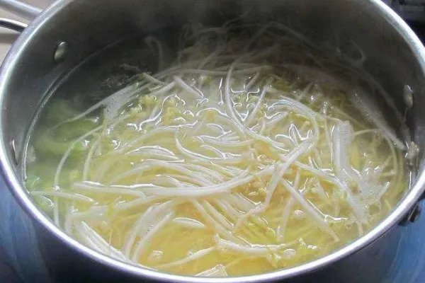 外国人最痛恨的3种中国菜，是何原因让他们如此不喜欢？