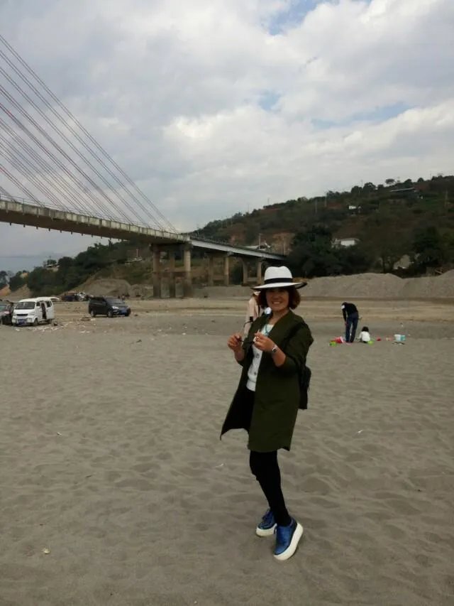 身材肥胖的人如何穿衣服显气质？