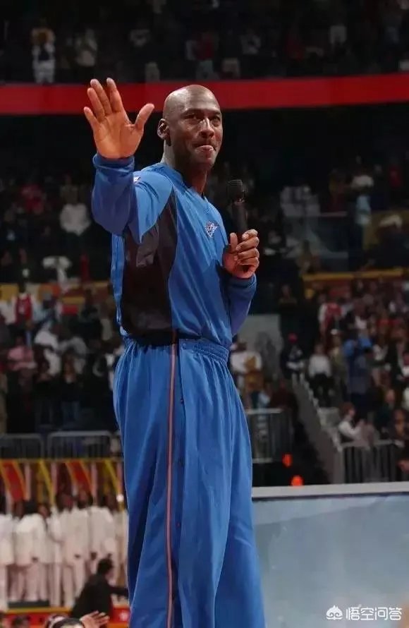 乔丹的全明星告别赛上,科比罚球时为什么全场观众狂嘘科比?