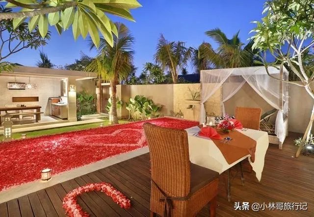 问巴厘岛当地有哪些好的酒店和度假村？