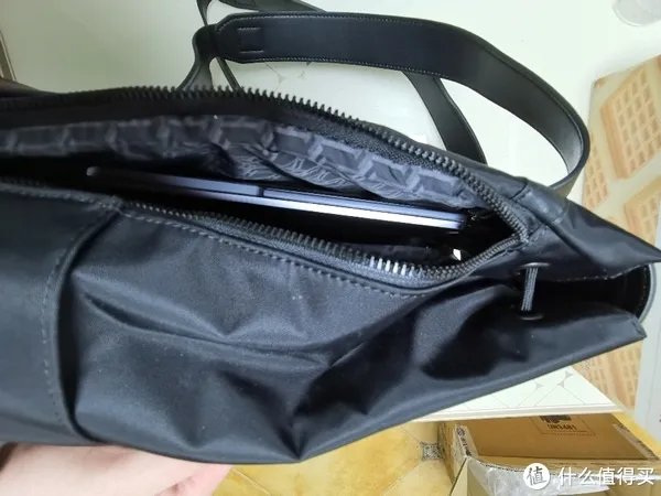 246买的华为风范双肩包到了，PDD，YES！
