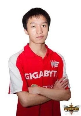 你心目中最强的LOL战队可以由哪些人组成？