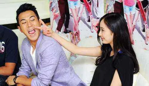 刘恺威与5岁女儿登台献唱，颇有杨幂小时候的风范，小糯米之后有可能进入娱乐圈吗？