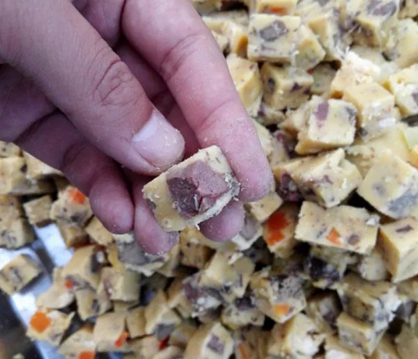 幼犬狗粮要泡吗？幼犬狗粮怎么泡？