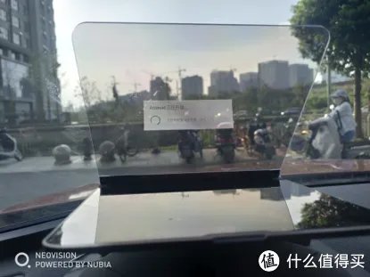 车载后装HUD 篇一:像开战斗机一样去开车—百路达HUD开箱及简评