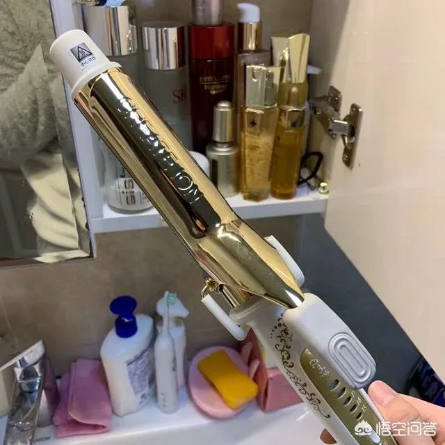 每次去做造型感觉都很好看，想知道理发师一般都会用什么牌子的卷发棒啊？