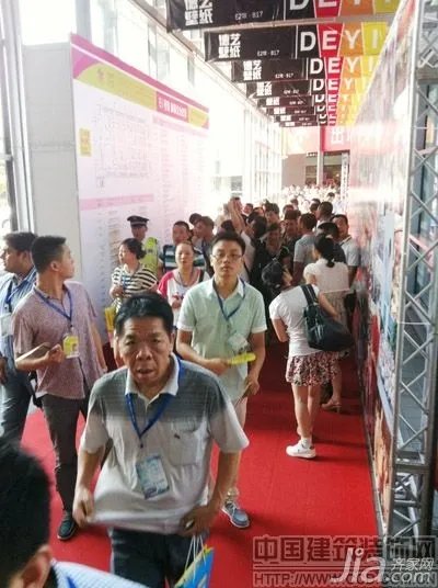 第16届中国墙纸布艺地毯展览会上海开幕