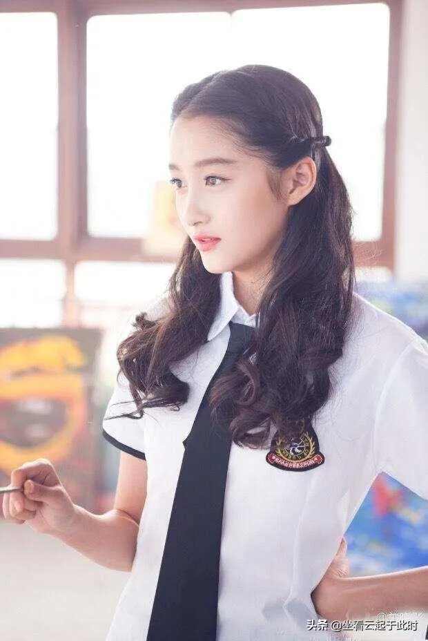 关晓彤穿旗袍好看吗？