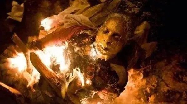 火葬场的暗箱操作: 尸体不是直接火化, 而是偷偷放起来y