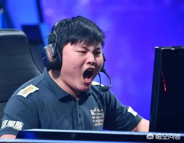 你心目中最强的LOL战队可以由哪些人组成？