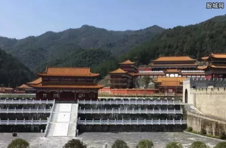 十亿打造仿古校区 就像古代的皇宫十分豪华