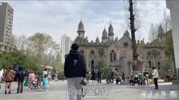 报复性旅游?浙江男子一天狂刷武汉7大景点登上热搜