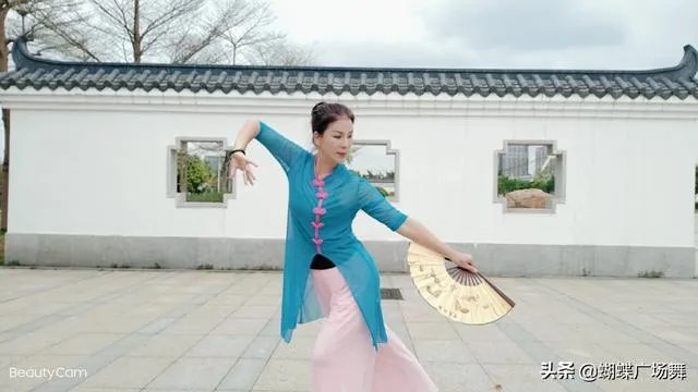 广场舞的步伐有规律和规定吗？