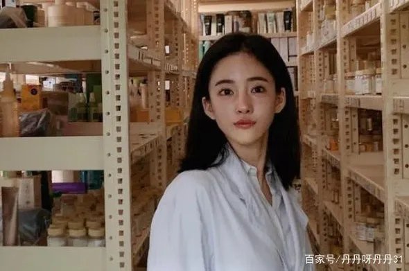 “花蛇”潘南奎沦落到酒吧捞金，潘南奎整容前后差别大吗？