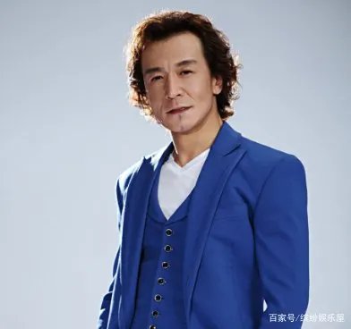 李咏逝世33天后，哈文更新微博只发了一个字，所有人都哭了，她说了什么？