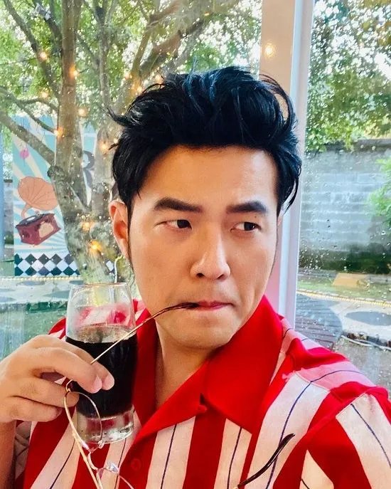 周杰伦起诉网红店J大侠要求赔偿50万是否合理呢？