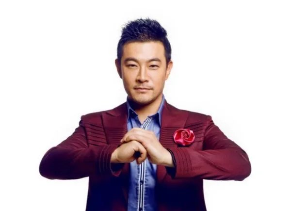 他是毁掉庾澄庆家庭的真凶，殴打伊能静，如今还是一个人生活，他是谁？