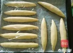 外面有一层薄皮、里面有夹心，然后两边还有肉松的一种面包，是什么面包呢？怎么做比较好吃，特别想吃？