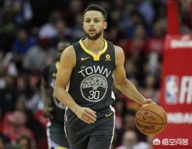 2047-2018赛季库里的出勤率创下新低,你认为库里值得4000万年薪吗?