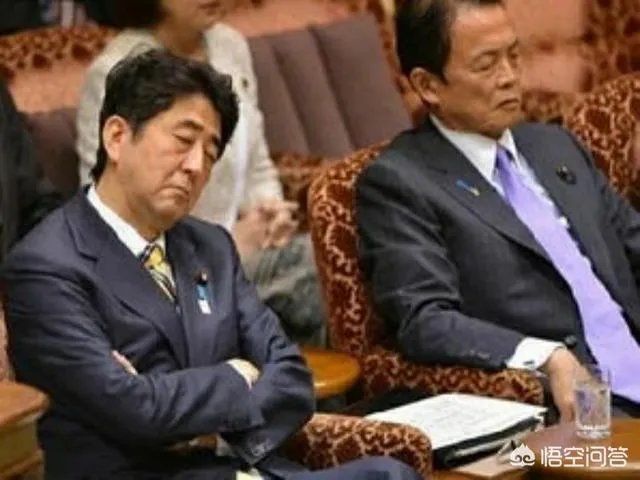 支持率创新低，安倍内阁会因为“地价门”辞职么？
