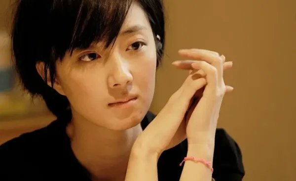 台湾艺人桂纶镁确诊感染新冠，目前，她身体出现了哪些症状？