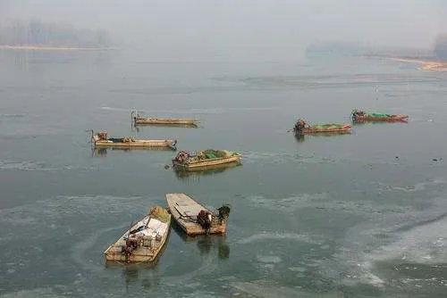 15岁少年在淄川留仙湖划船时落水身亡，如何避免类似意外事故的再次发生？