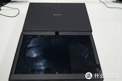 车载后装HUD 篇一:像开战斗机一样去开车—百路达HUD开箱及简评