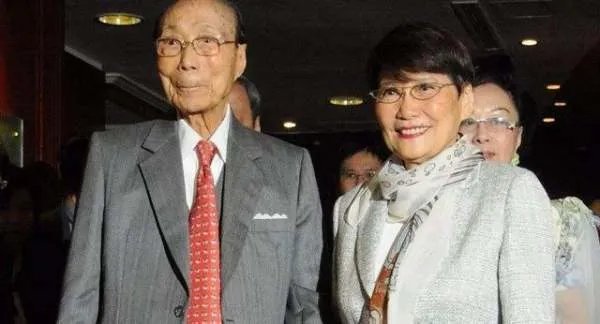 中国首善邵逸夫，为何4个儿女都与其断绝关系，不愿继承200亿遗产？