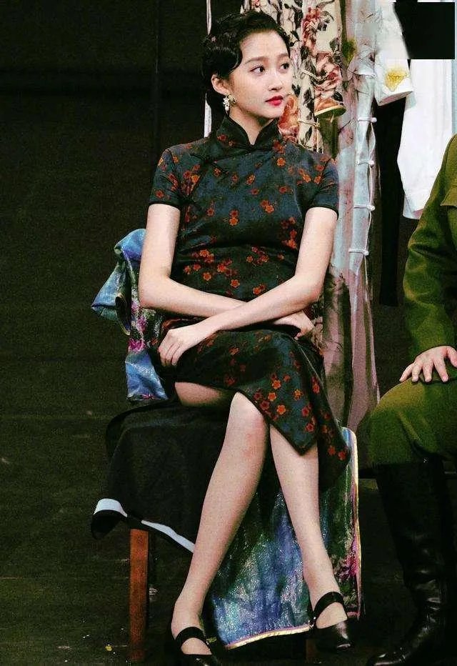 关晓彤穿旗袍好看吗？