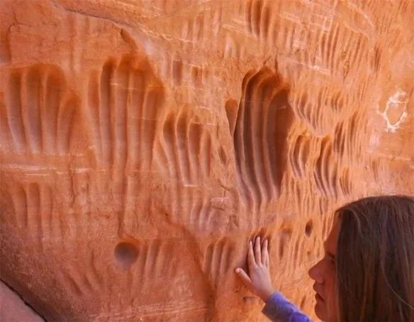 可爱萝莉长成辣妹！这30张对比照让你感受时光的可怕