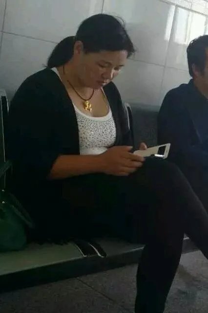 如何看待唐山老赖黄淑芬一事？