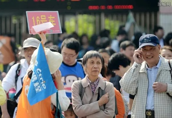 越南岘港紧急疏散8万游客 已关闭边界禁止进入！