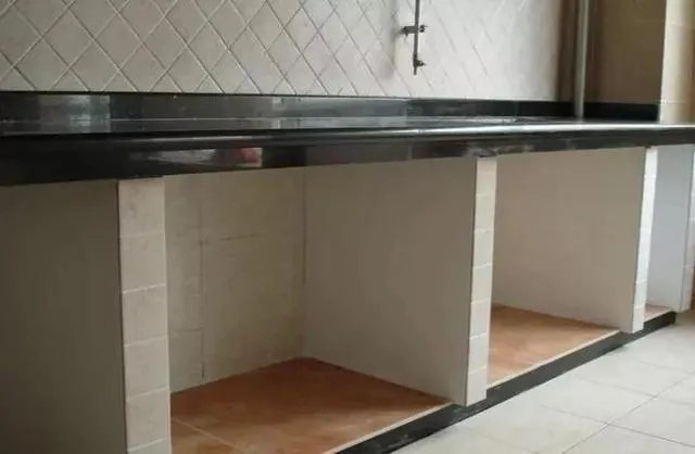 买整体橱柜，还是砖砌橱柜好？看完从此不再纠结！