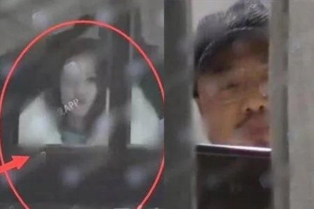 网曝徐峥夜会美女 没想到最抢镜的竟然是它