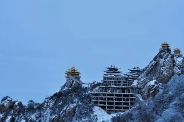 河南多景区下鹅毛大雪，河南十月下雪的原因是啥？
